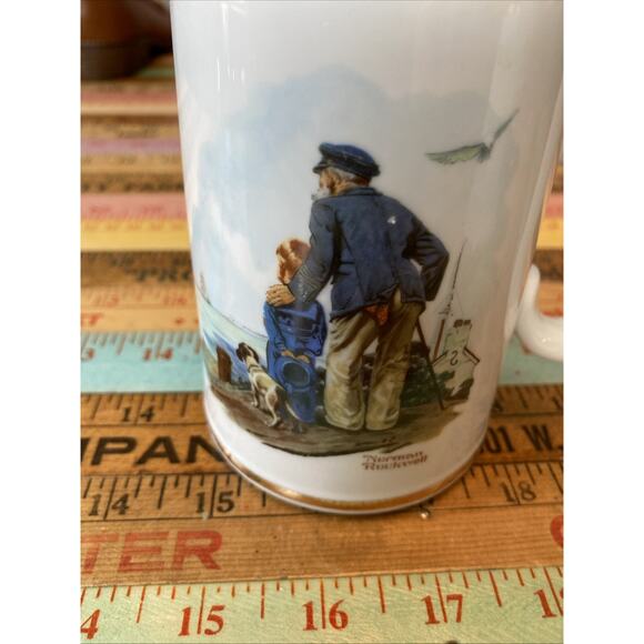 Vintage Norman Rockwell Museum Inc. Looking Out to Sea 1985 Coffee Mug Pair 2 - Picture 4 of 11